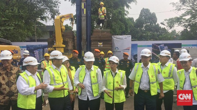 Pembangunan rumah susun terintegrasi dengan sarana transportasi (Transit Oriented Development/TOD) di Tanjung Barat bisa terealisasi Januari 2019 mendatang.