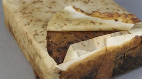 'Godaan' Fruitcake Antik Berumur 106 Tahun