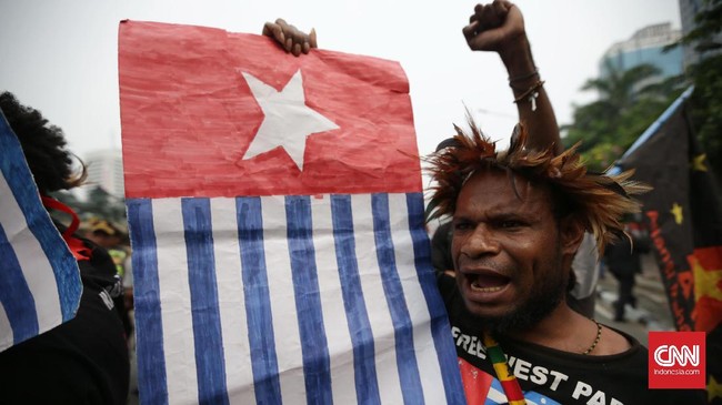 Polri Larang Kegiatan Perayaan HUT OPM 1 Desember Polri menyatakan situasi di Papua jelang HUT OPM 1 Desember masih kondusif. Polisi tetap melakukan penjagaan para pekerja tambang.