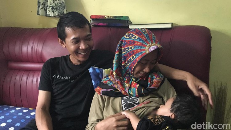 Kerjaan rumah yang numpuk di akhir pekan bisa dibereskan dengan mudah tapi kita pun dapat quality time sama keluarga. Wah, senangnya!