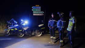 Mobil Tabrak Resto Pizza di Paris, Satu Orang Tewas