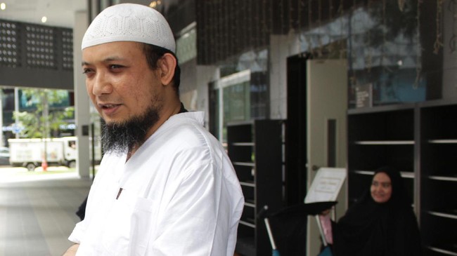 Polisi menilai wajar pengungkapan kasus penyiraman air keras terhadap Novel Baswedan lama. Polisi sampai kini masih menyelidiki siapa pelaku penyerangan.