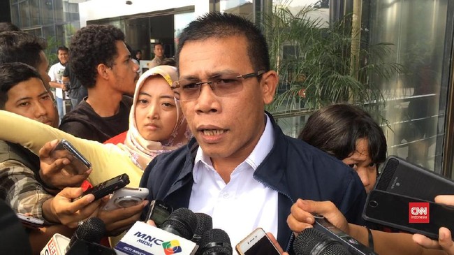 Masinton Pasaribu menduga ada mafia aset di internal KPK, karena lembaga antirasuah itu hanya menyerahkan sebagian kecil dari total aset koruptor yang disita.