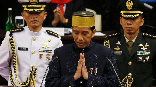 Penangkapan Asma Dewi dan sejumlah tokoh lain dinilai Ketua Presidium Tamasya Al Maidah Ansufri Idrus Sambo sebagai cermin sikap anti-Islam rezim Jokowi.