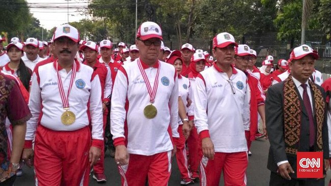 Kemendagri memecahkan rekor MURI untuk kategori peserta acara terbanyak menggunakan topi merah-putih dengan melibatkan 8.035 peserta.