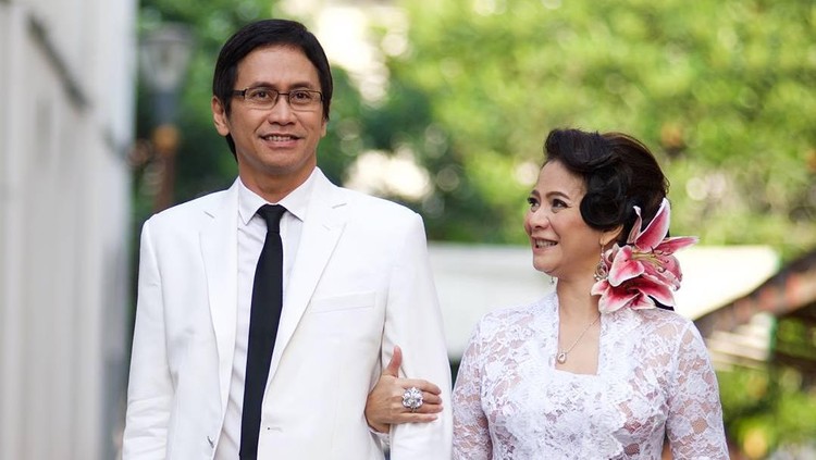 Selama 32 tahun bersama, Addie MS dan Memes selalu berusaha menyesuaikan diri setiap hari.