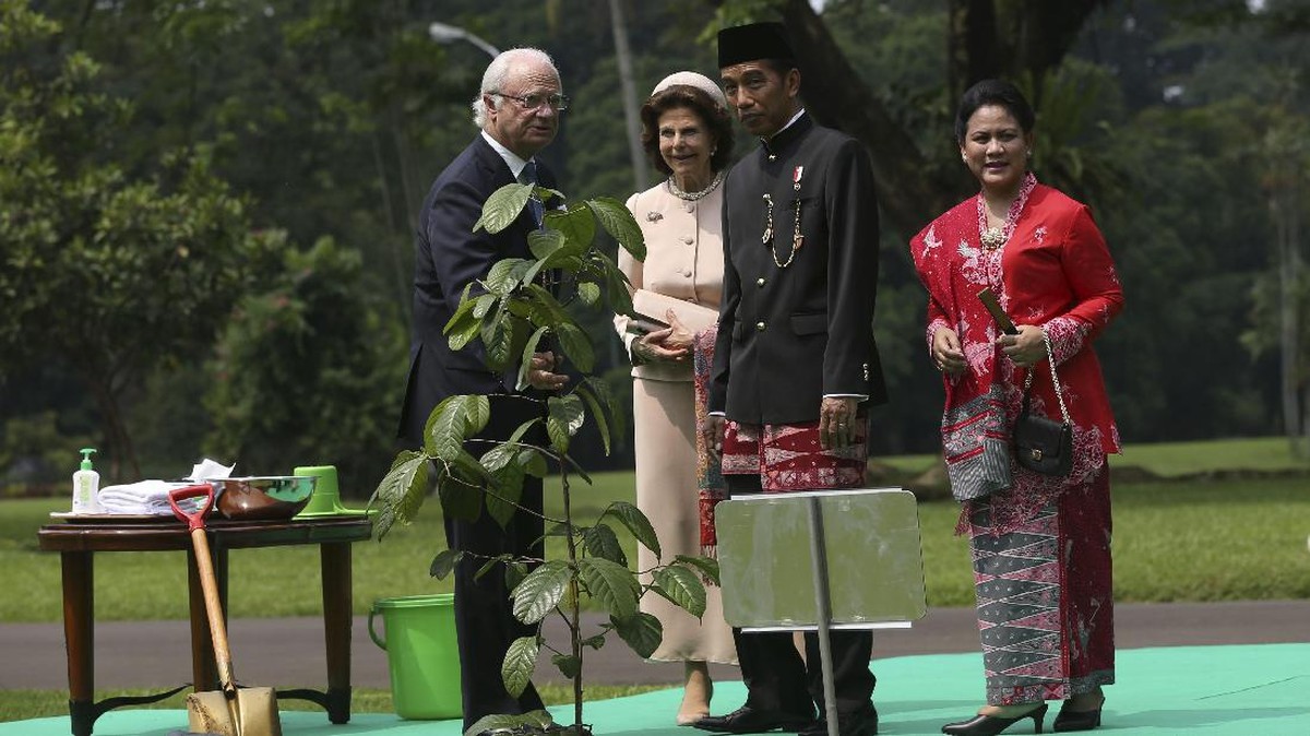 FOTO: Gaya Busana Iriana Jokowi yang Kerap Mencuri Atensi