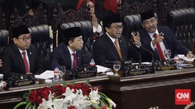 OSO, Kelakar 'Qiway' dan Tawa Lepas Peserta Sidang Paripurna