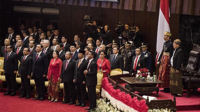 Sebanyak tujuh menteri pemerintahan Kabinet Kerja menerima penghargaan Bintang Bhayangkara dari Kepolisian Negara Republik Indonesia (Polri).