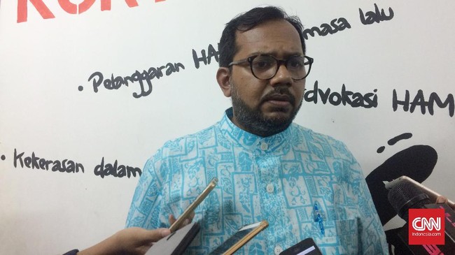 Aktivis hak asasi manusia Haris Azhar menyebut kedua calon presiden, Prabowo Subianto dan Joko Widodo, sama-sama memikul beban kasus pelanggaran HAM.