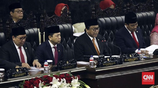 Ketua DPD Oesman Sapta Odang atau OSO kerap beseloroh dalam setiap waktu. Tak terkecuali pada sidang tahunan MPR kali ini.