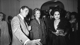 Desainer Prancis Pierre Cardin Meninggal Dunia