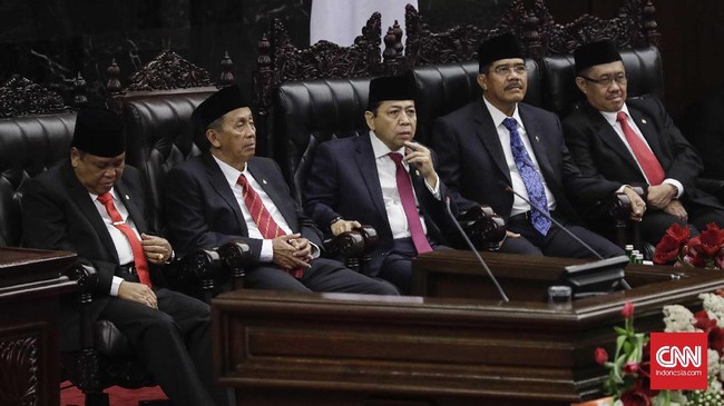 Wakil Ketua DPR Agus Hermanto menegaskan, batalnya Setya Novanto memimpin sidang bukan karena statusnya sebagai tersangka korupsi proyek e-KTP.