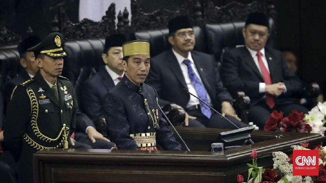 Juru Bicara Presiden RI Joko Widodo (Jokowi), Johan Budi, mengatakan atasannya tersebut tak merasa tersinggung atas doa politikus PKS Tifatul Sembiring.