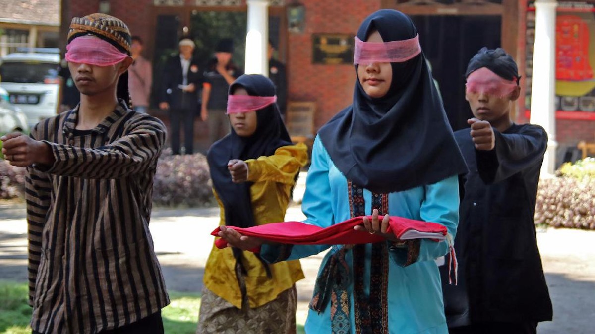 FOTO: Cara Unik Publik Peringati HUT ke-72 RI