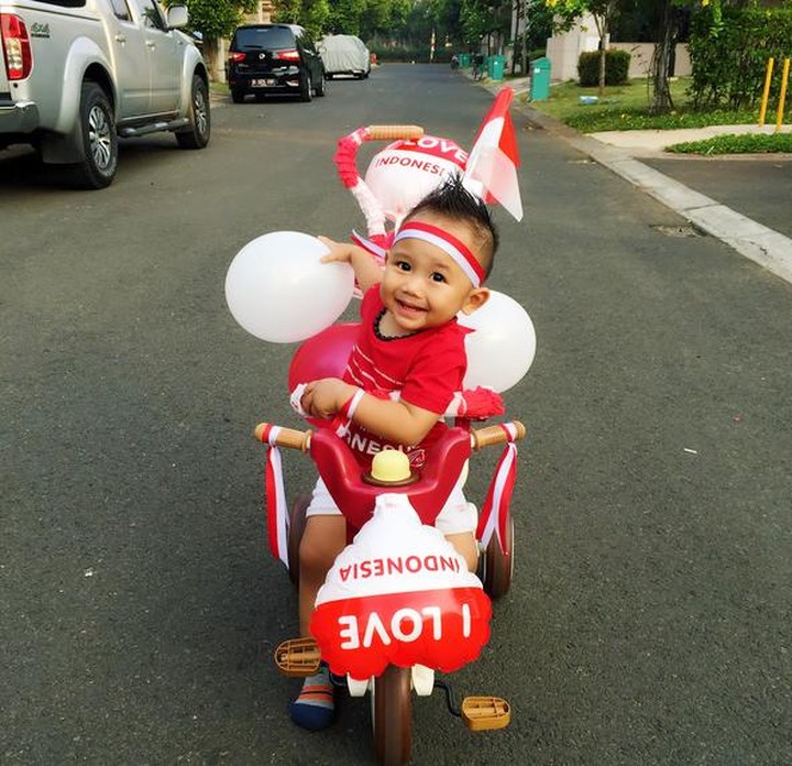  Foto  Meriahnya Sepeda  Hias  Anak di HUT RI ke 72