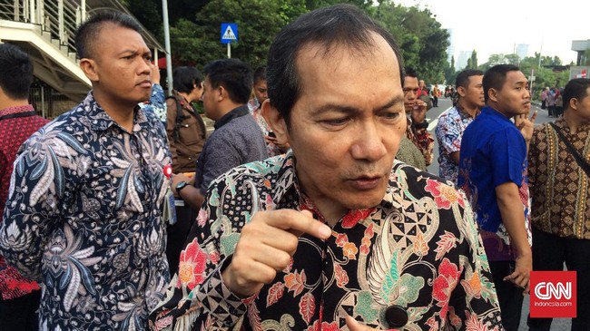 KPK akui mengulang proses penyelidikan dan penyidikan baru kasus dugaan korupsi e-KTP lewat untuk menetapkan tersangka baru.