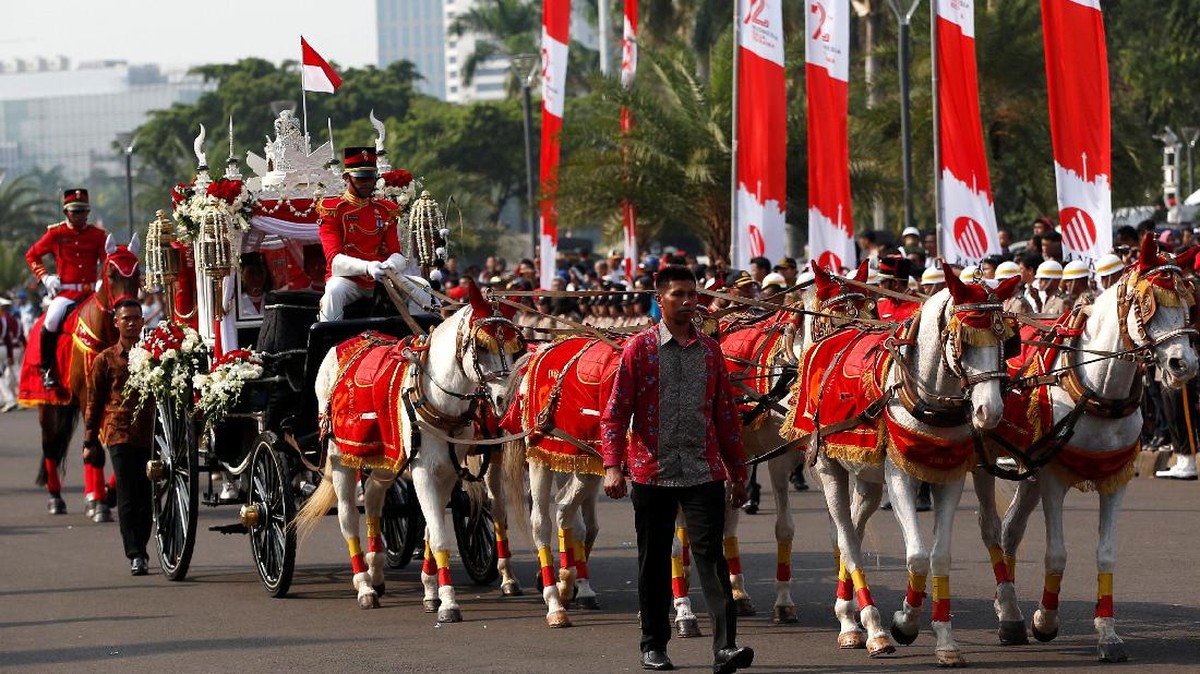 FOTO: Riuh Peringatan HUT 72 RI, dari Monas hingga Istana