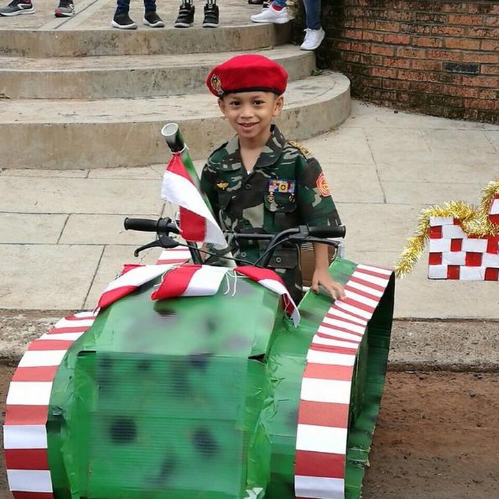 Foto: Meriahnya Sepeda Hias Anak di HUT RI ke-72