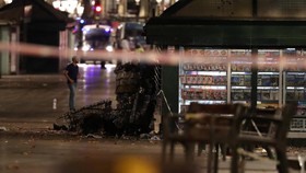 Malam Hening Usai Tragedi di Barcelona