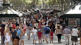 10 Rekomendasi Hostel di Barcelona