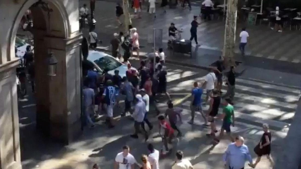FOTO: Teror Kamis Sore di Barcelona