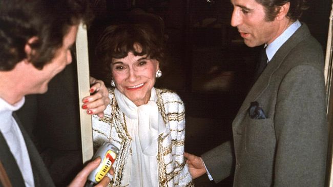 Ikon fesyen Coco Chanel berulang tahun. Wanita Perancis ini lahir pada 19 Agustus 1883 dan sukses menjadi ikon mode dunia sampai saat ini. 