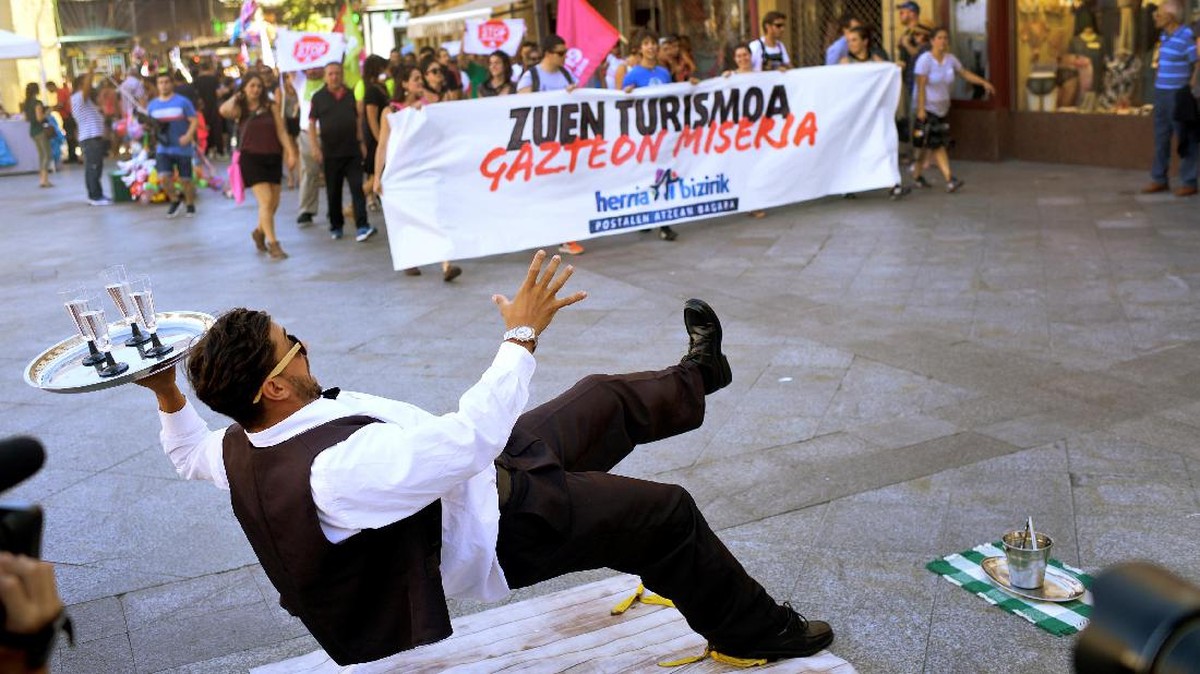 FOTO: Spanyol Menolak Turis