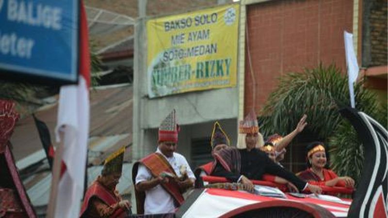 Punya rencana berlibur ke Danau Toba? Jika iya, maka jangan lewatkan momen seru dari Pemerintah Kabupaten Tobasa.