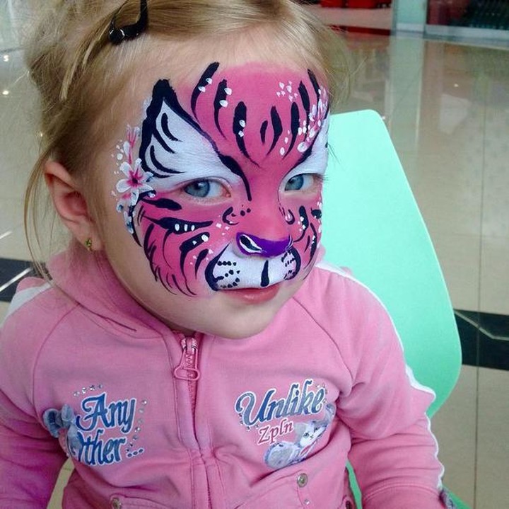 Macan pink bermata biru yang cantik. (Foto: Instagram @maryiyanna)