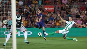 Barcelona Unggul 2-0 Atas Real Betis di Babak I
