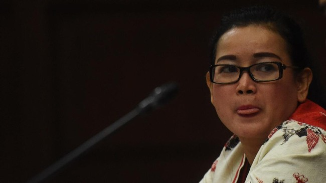 Djamal menuding pengacara Elza Syarief mengarang cerita lantaran menyebut dirinya ikut menekan dan mengancam politikus Partai Hanura Miryam S Haryani.