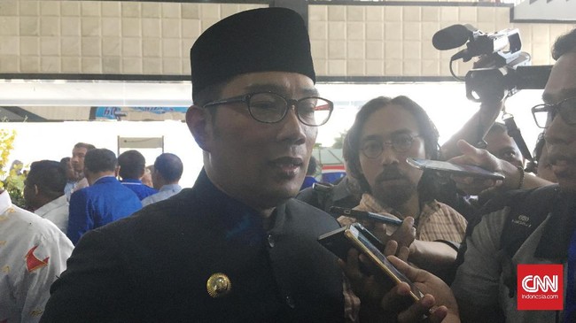 SK dukungan Golkar kepada Ridwan Kamil untuk Pilgub Jabar 2018 harus melalui mekanisme semestinya. SK itu harus dari DPP ke DPD Golkar Jabar baru ke Emil.