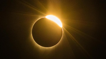 Gerhana Matahari Total Terlama 2 Agustus 2027 Hiasi Langit Ka'Bah