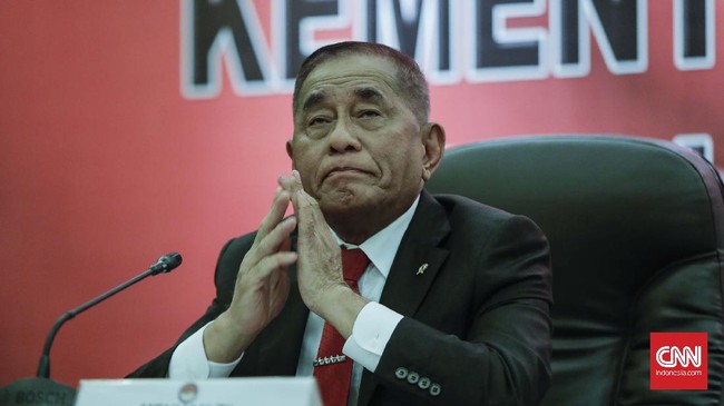 Menteri Pertahanan Ryamizard Ryacudu sempat meminta berunding dengan perusahaan teknologi asal Inggris buat menyelesaikan tudingan wanprestasi, tetapi gagal.