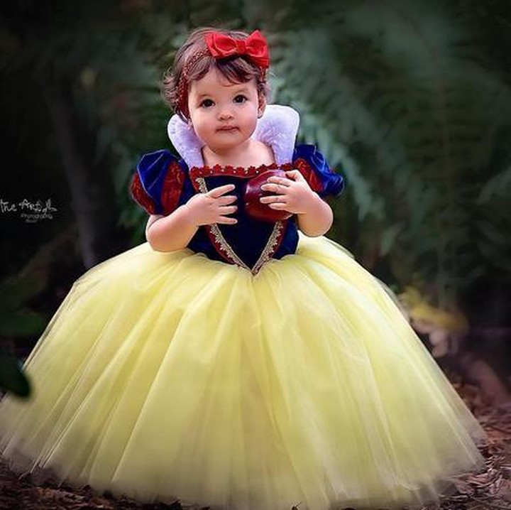 Ya ampun, nggemesin banget nggak sih Snow White cilik ini? (Foto: Instagram @theartphotographystudio via @elladynae)