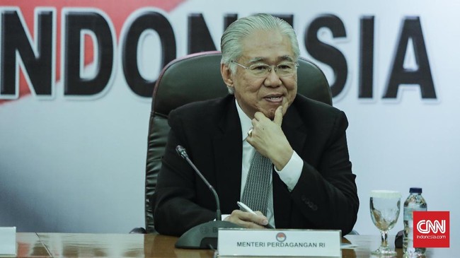 Roda kehidupan berputar. Tak terkecuali bagi Enggartiasto Lukita. Sebelum menjabat sebagai Menteri Perdagangan, ia dikenal sebagai aktivis dan gemar berdemo.