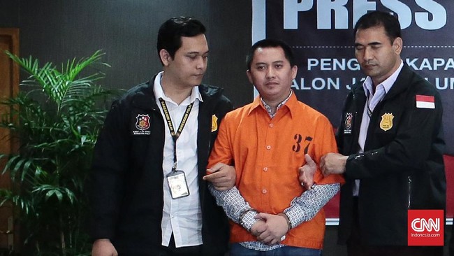 Penundaan kewajiban pembayaran utang (PKPU) First Travel berlaku selama 45 hari sejak pembacaan putusan. Mereka diminta membuat kesepakatan dengan jemaah umrah.