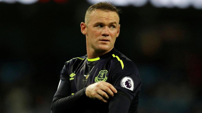 Selain mendapat hukuman dari pengadilan Stockport Inggris, Wayne Rooney juga harus bayar denda kepada pihak klub Everton sebagai sanksi internal.