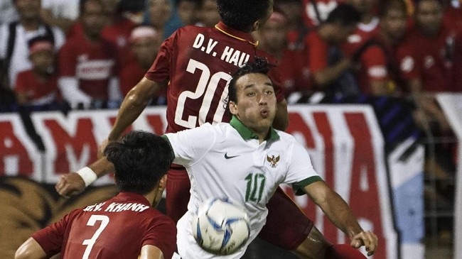 Ezra Walian dan Febri Haryadi berhasil menjadi pemecah kebuntuan saat Timnas Indonesia bertarung melawan Kamboja di Stadion Shah Alam, Kamis (24/8).