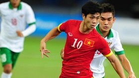 Bomber Vietnam Ogah Omong Besar Lawan Timnas Indonesia