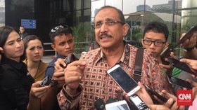 Eks Anggota DPR Klaim Tak Kenal Tersangka e-KTP