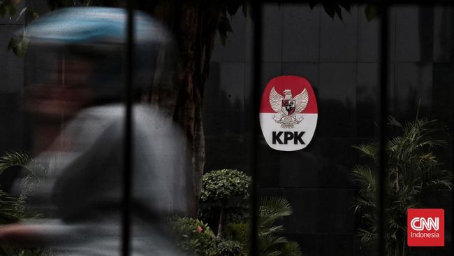 Kasus BLBI Sjamsul Nursalim, dari Buron Hingga Disetop KPK Kasus BLBI Sjamsul Nursalim disetop KPK setelah menjadi tersangka sejak 2019. Sjamsul sempat buron karena tak memenuhi panggilan.