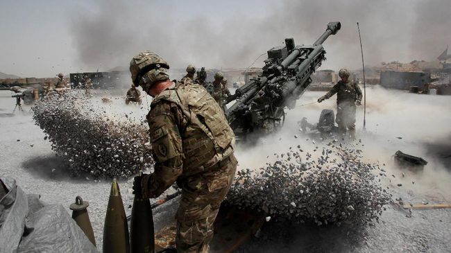 Militer AS Diminta Tarik Pasukan di Afghanistan Angkatan Bersenjata Amerika Serikat menyatakan diperintahkan untuk segera memulangkan setengah dari prajurit yang ditugaskan di Afghanistan.