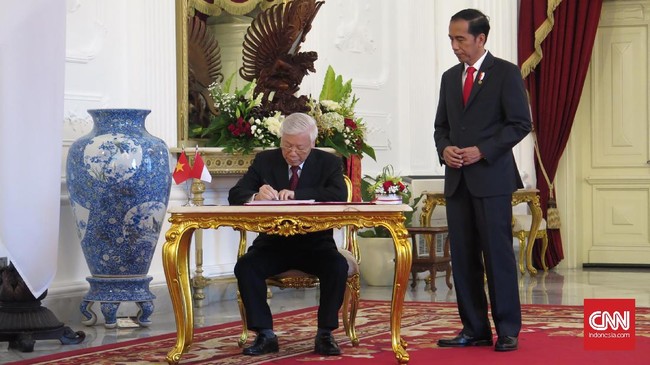 Pengamat hubungan internasional menganggap lawatan Sekjen Partai Komunis Vietnam ke Indonesia tidak ada hubungannya dengan ideologi bangsa.