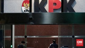 Terciduk OTT KPK, Dua Jaksa Kejati DKI Diserahkan ke Kejagung