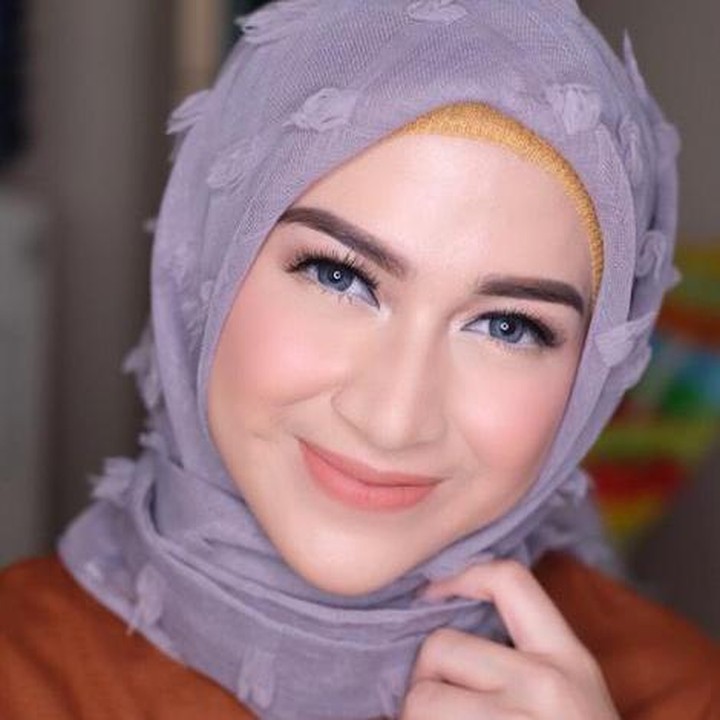 <div style="color: #500050; font-family: arial, sans-serif; font-size: 12.8px;">Cantik ya Nina Zatulini. Ayo tebak, kira-kira Nina udah punya anak belum nih? (Foto: Instagram @ninazatulini22)</div><div> </div>