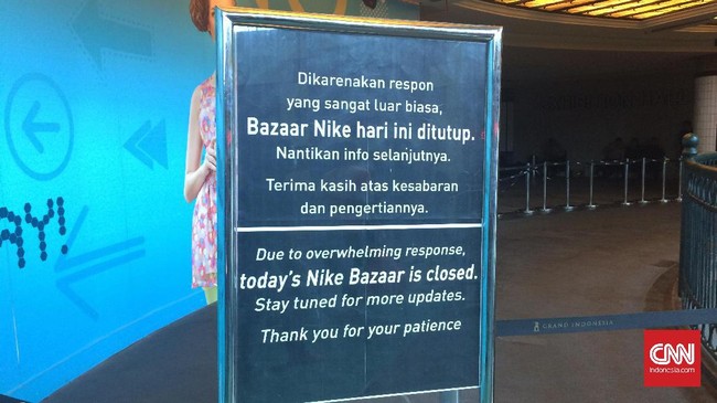Untuk selanjutnya, petugas keamanan tidak bisa memastikan apakah bazaar tersebut akan dihentikan total atau kembali buka pada esok hari.