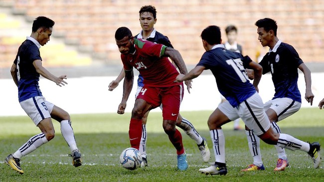 Pelatih Timnas Indonesia U-22, mengaku sedih dengan ulah tak terpuji strikernya, Marinus Wanewar, terkait insiden keributan dengan pemain Kamboja.