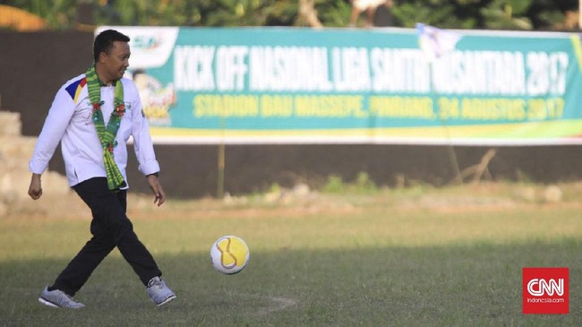Menpora Imam Nahrawi berharap dengan banyaknya turnamen sepak bola yang digelar Kemenpora bisa menggairahkan sepak bola nasional.